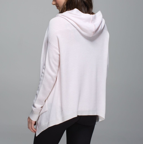 Lululemon Cabin Yogi Wrap in Heathered White / Neutral Blush - Picture 5 of 13